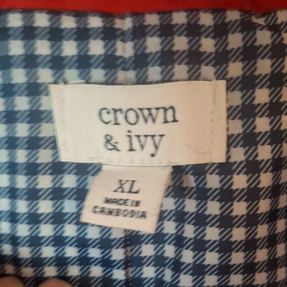 Crown & Ivy Red Quilted Vest with Gold Accents size XL - Picture 2 of 6
